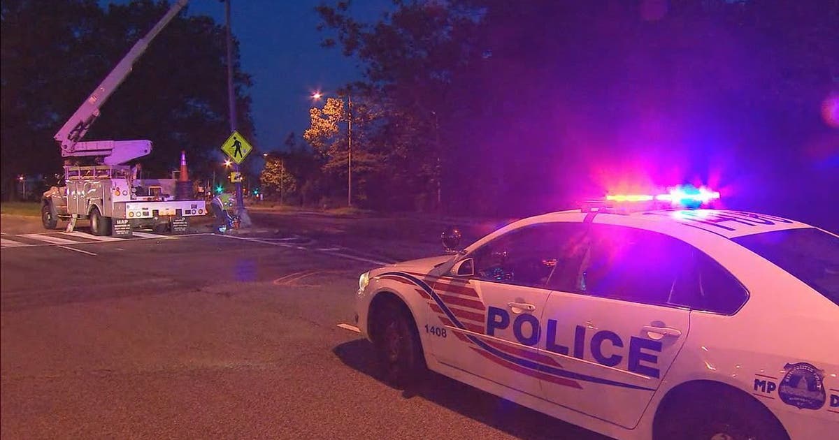 1 dead in fiery crash in Northwest DC | FOX 5 DC