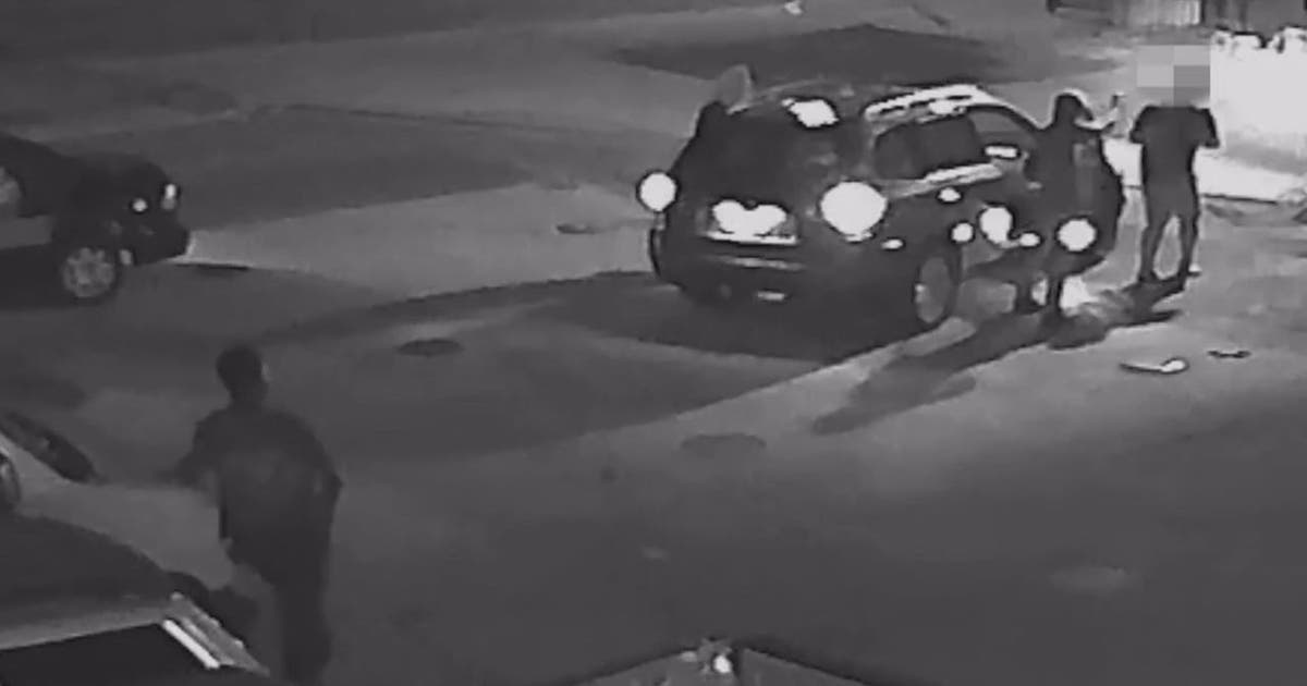 VIDEO: 3 suspects sought in armed carjacking at DC gas station | FOX 5 DC
