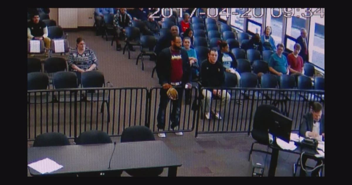 Man in traffic court faces felony charges after dropping bag of cocaine ...