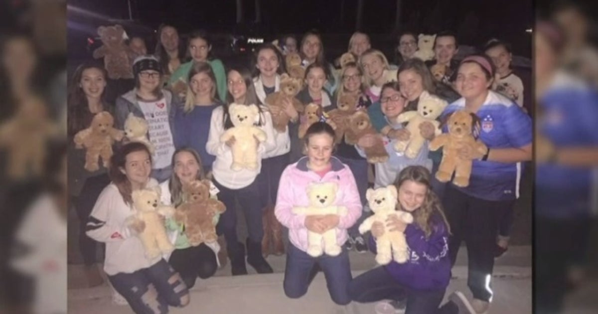 Girls make teddy bears for police officers | FOX 5 DC