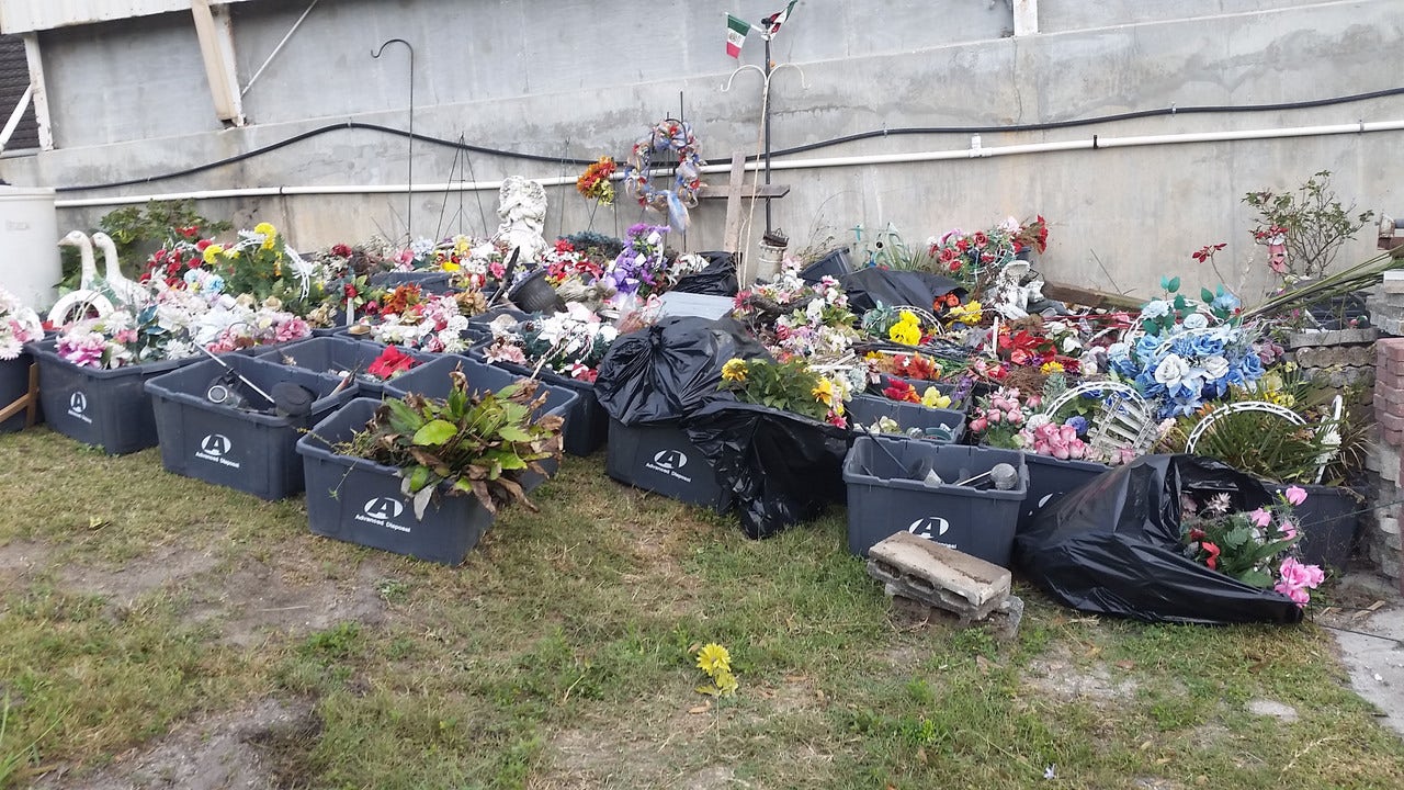 Relatives Fort Meade cemetery sweep "very disrespectful"