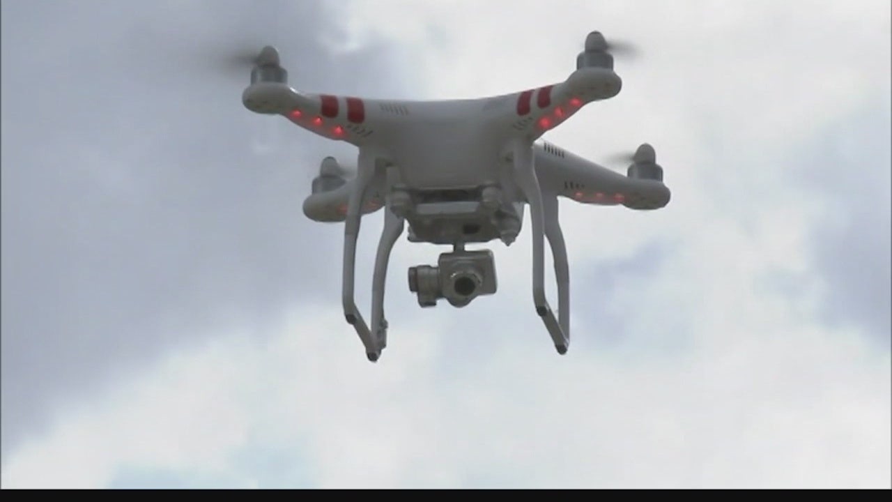 FAA to require most drones to be registered and marked