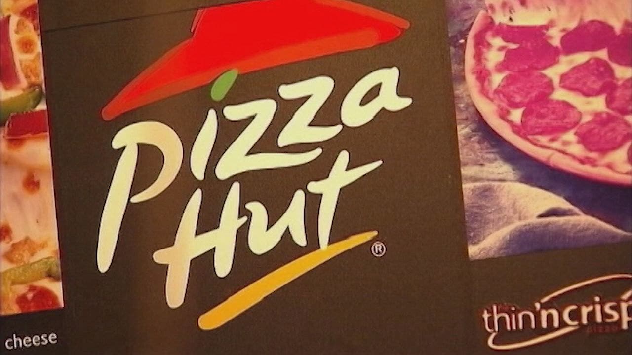 Pizza Hut hiring 14,000 new delivery drivers