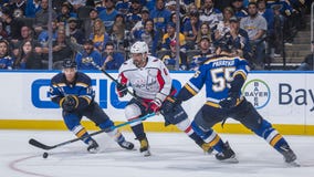 Vrana scores in OT, Capitals beat Blues 3-2 in opener