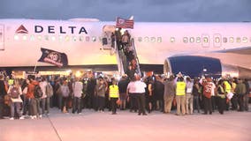 World Series champion Washington Nationals arrive back in the DMV