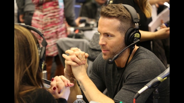 PHOTOS: The stars come out for Super Bowl 50