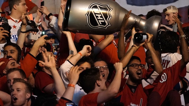 Caps fans celebrate Stanley Cup, first DC title since 1992