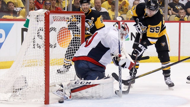 Penguins hold Ovechkin without shot, even series with Capitals