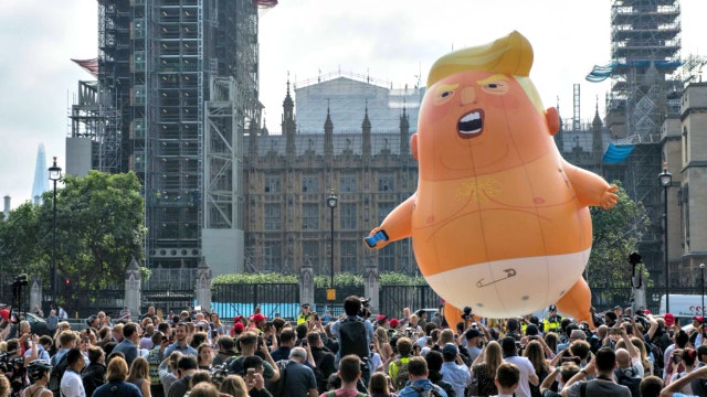 'Baby Trump' coming to Chicago for women's march