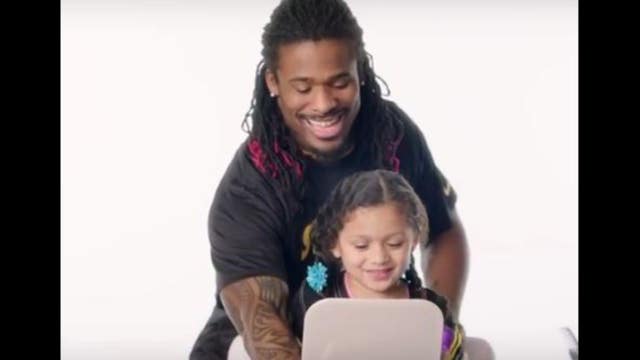NFL dads tackle 'daughter do's' in adorable Super Bowl ad