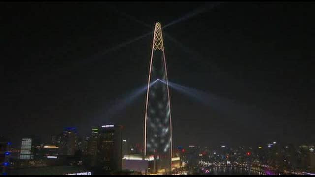 WATCH: Fireworks at the grand opening of the Lotte World Tower
