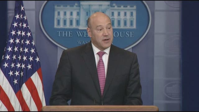 Stocks wobble as Trump's top economic adviser departs
