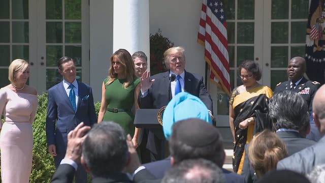 Trump defends clinicians' right to refuse to do abortions