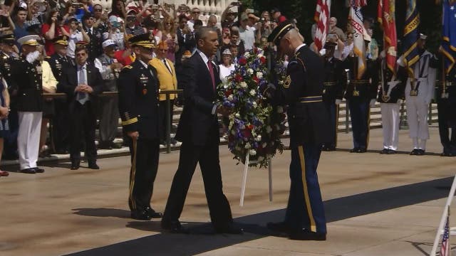 Obama marks Memorial Day at Arlington National Cemetery