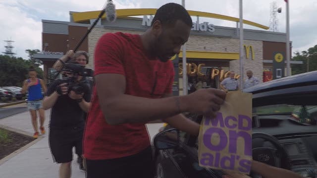 Wizards star John Wall surprises McDonald's customers, delivers their food orders