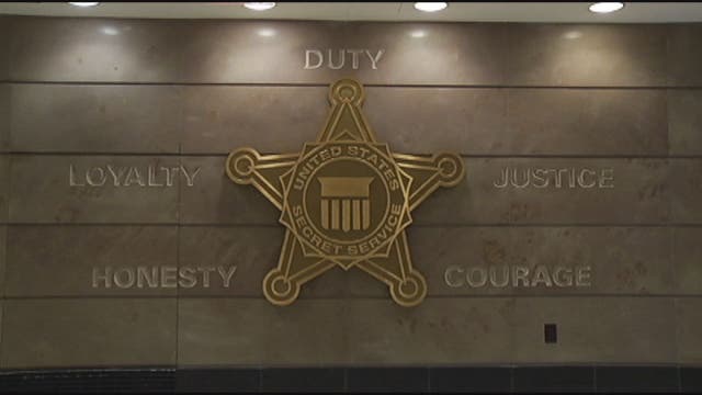 Secret Service agent suspended after meeting with prostitute