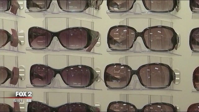 How to keep your eyes healthy this summer