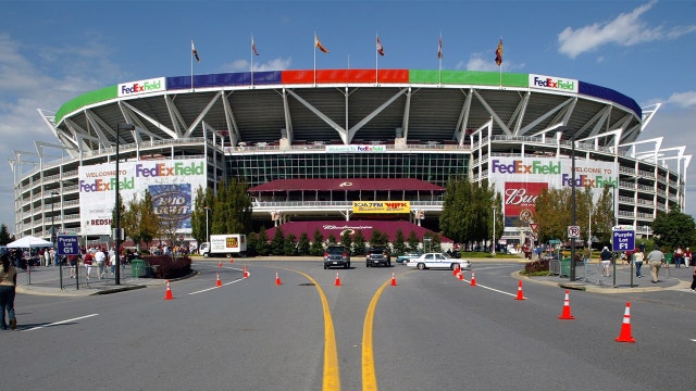 Bipartisan bill would ban bidding war for Washington Redskins stadium
