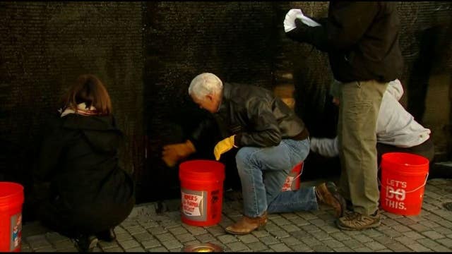VP Pence cleans Vietnam Veterans Memorial