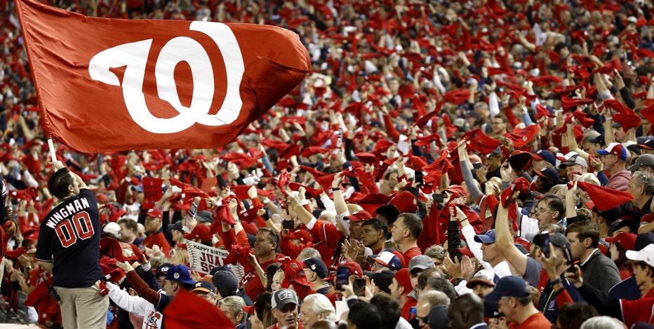 Thousands celebrate Washington Nationals World Series win at parade 