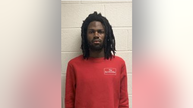 Man breaks in to woman's College Park apartment, hides in closet: police