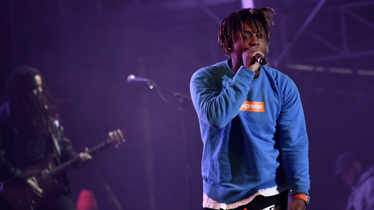 Juice Wrld dead at 21 after seizure at Chicago's Midway Airport: report