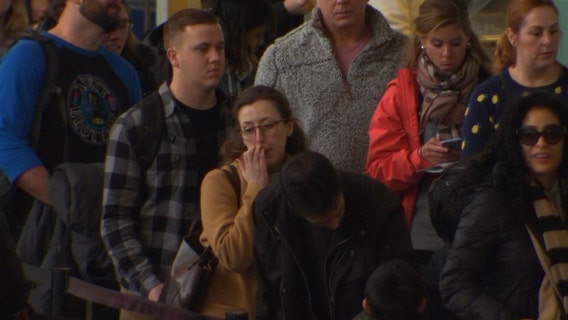 Hordes of travelers hit D.C.'s airports for the holidays