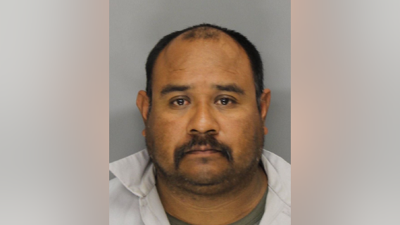 Court records: Man shoots 2 kids while trying to figure out how to use gun