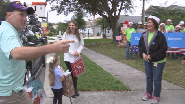 Veteran surprised with thousands of Christmas lights, decorations
