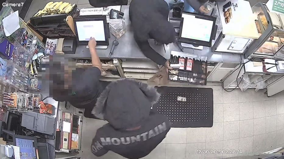 Surveillance Video Shows Armed Robbery Of 7 Eleven In Dc Authorities