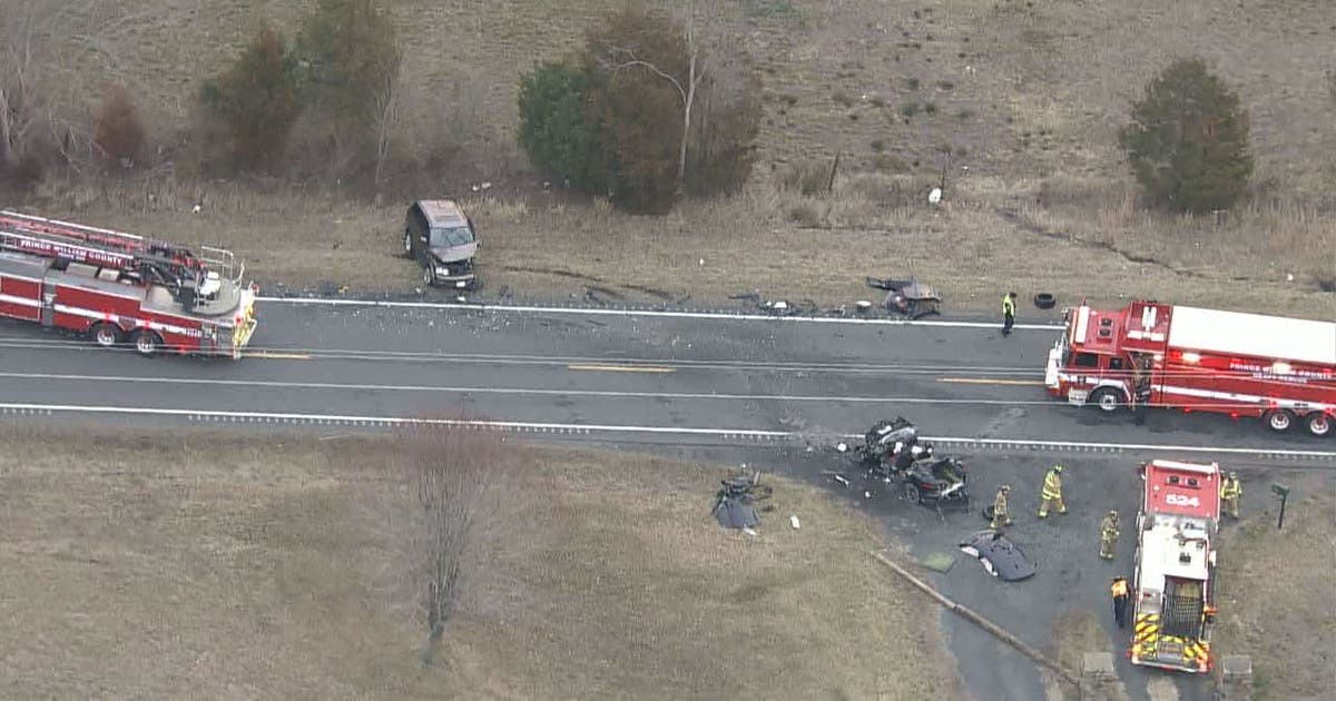 Crash causes major Friday morning delays in Haymarket area | FOX 5 DC