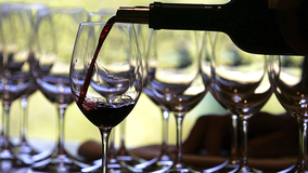 Thieves stole $50K in wine from West Virginia inn shut down by COVID-19 restrictions, police say