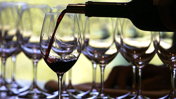 Thieves stole $50K in wine from West Virginia inn shut down by COVID-19 restrictions, police say