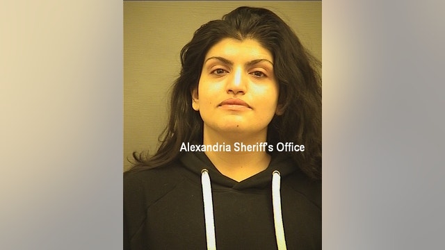 Woman accused of threatening to 'stab everyone on this plane,' assaulting Federal Air Marshal on flight to Dulles Airport
