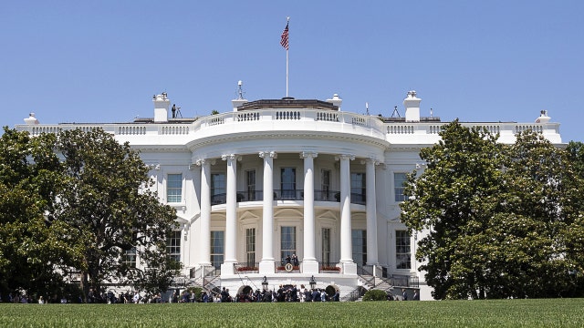 White House temporarily suspends public tours amid coronavirus concerns