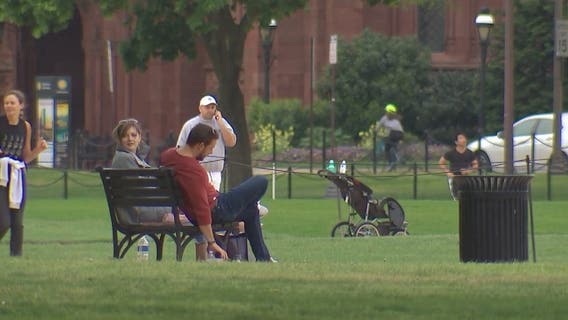 No social distancing on the National Mall as federal guidelines expire tomorrow