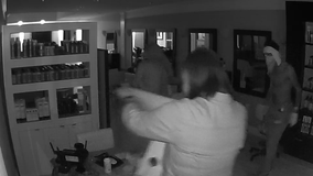 Security camera shows looters raid Georgetown salon