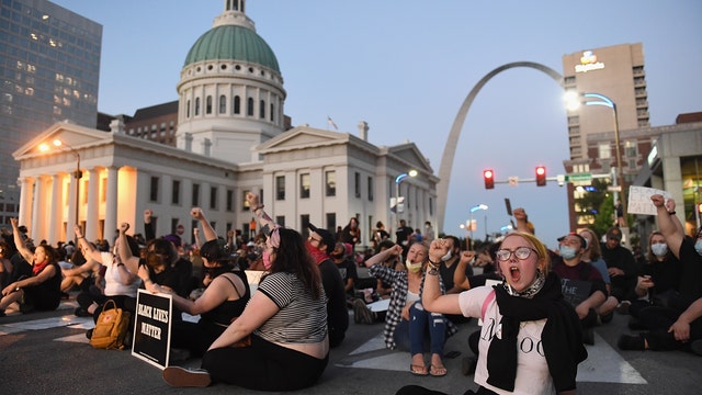 St. Louis man allegedly dragged to death by FedEx truck during protest: reports