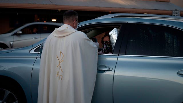 COVID-19 pandemic will alter Communion rituals for many US Christians