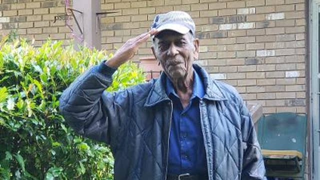 Despite COVID-19 canceling party plans, WWII veteran celebrates 102nd birthday singing, dancing