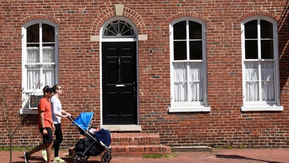 No more guns on city property, Alexandria council says