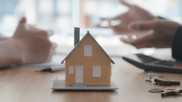 Searches for homes with bunkers has gone up 300%, survey says