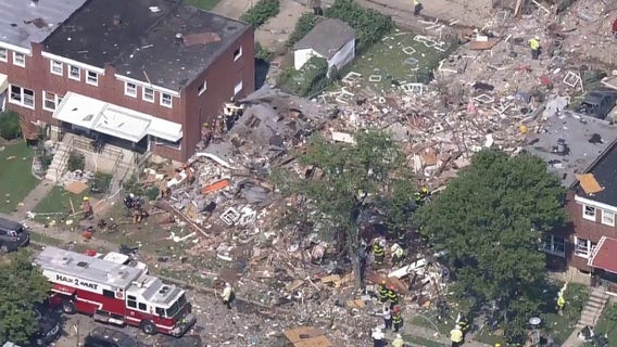 Hundreds help clean up site of fatal Baltimore explosion
