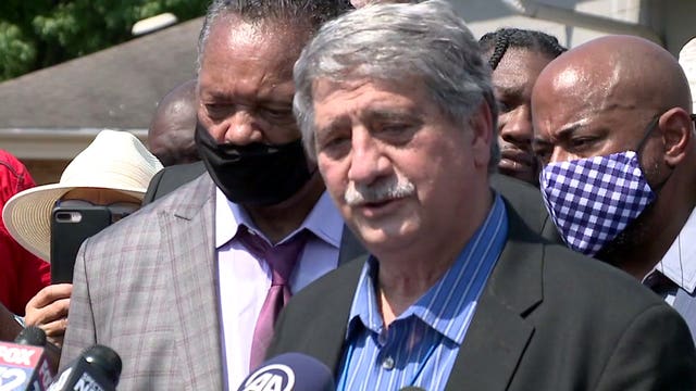 Kenosha mayor won't seek resignation of police chief, sheriff