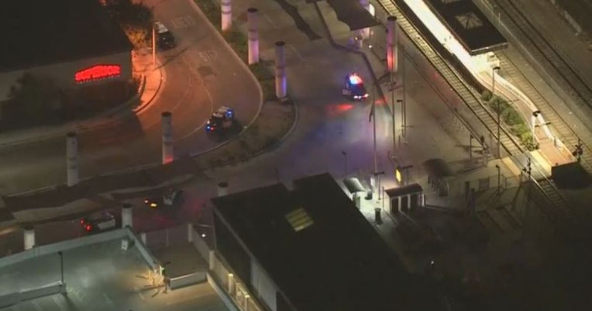 2 Los Angeles County sheriff's deputies shot in apparent ambush in ...