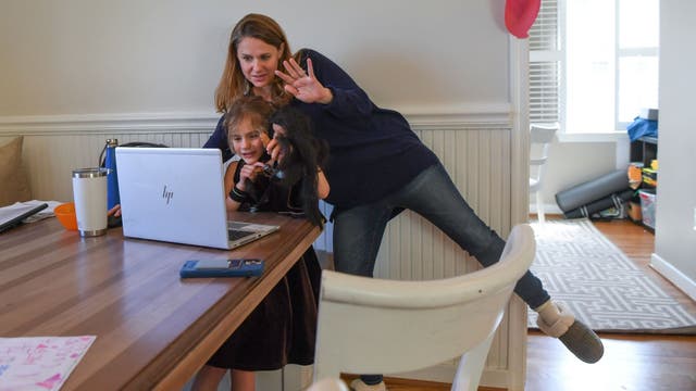 Arlington public schools report system issues with online learning on first day