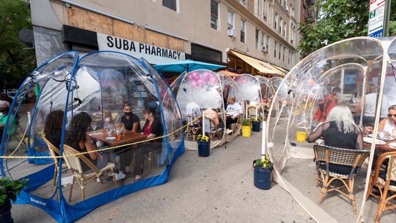 Outdoor dining bubbles aren't as safe as you'd think, doctors say