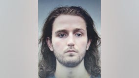 Virginia man turns himself in after officer shot, second suspect killed in Alexandria