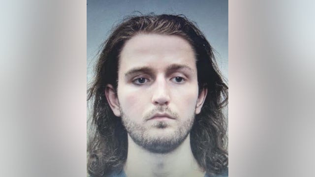 Virginia man turns himself in after officer shot, second suspect killed in Alexandria