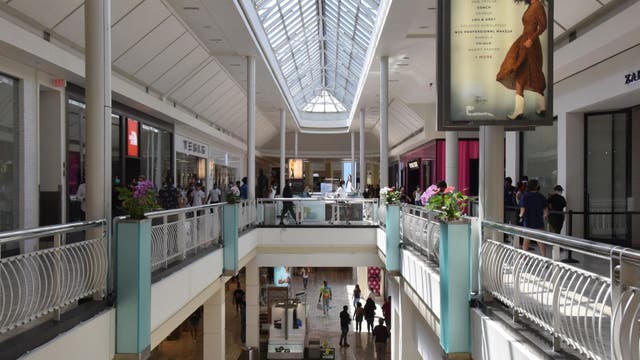 Socially distanced Santa at Tysons Corner Center this holiday season
